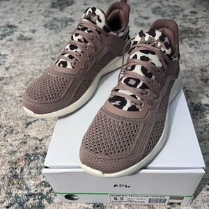 Apl TechLoom Tracer size 8.5- Worn Once Color Almond/Pristine/Leopard